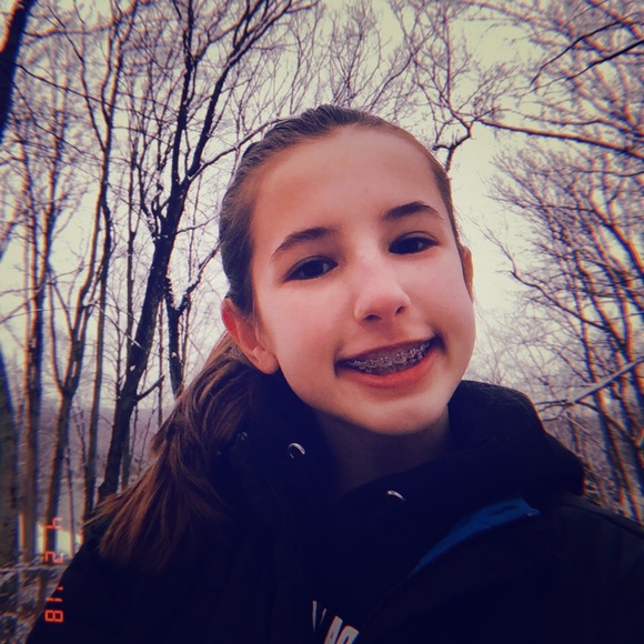 Meet your Posher, Jessica - Picture 1 of 1